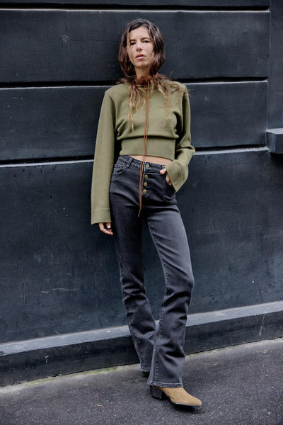 Lena – Cozy Wide-Sleeve – Cropped Knit Sweater