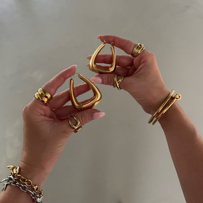 Harper – Elegant Minimalist – Hoop Earrings