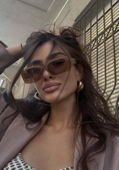 Ciara – Sleek Square-Round Frame – Sunglasses
