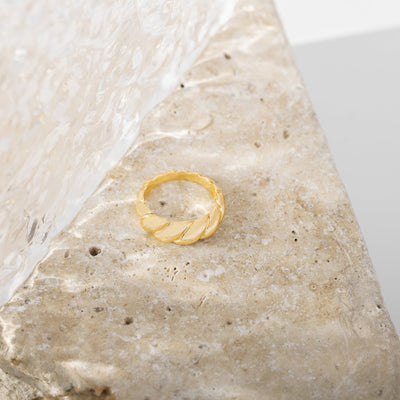 Cleo – Modern Sculptural – Croissant Ring