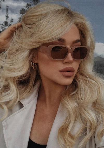 Ciara – Sleek Square-Round Frame – Sunglasses