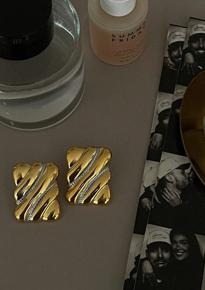 Trixia – Vintage Rectangular – Stud Earrings