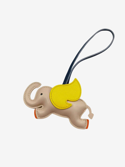 Elara – Elegant Elephant Charm – Bag Accessory