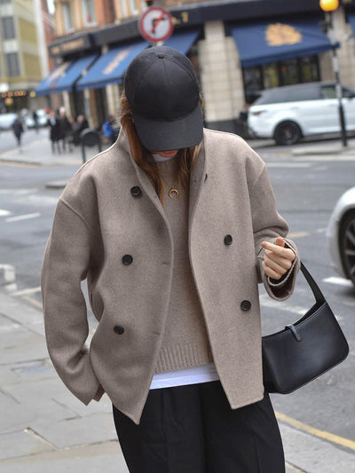 Kellie – Effortless Style – Oversized Button-Down Jacket