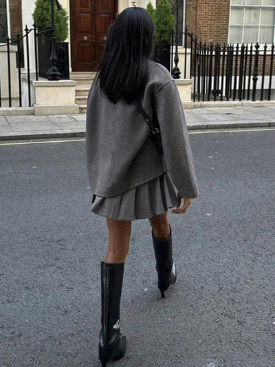 Kellie – Effortless Style – Oversized Button-Down Jacket