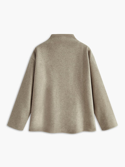 Kellie – Effortless Style – Oversized Button-Down Jacket
