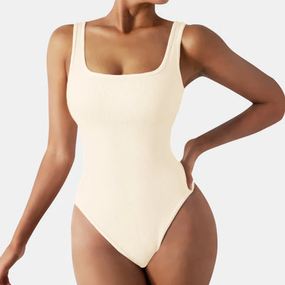 Ava – Sleek Ribbed Design – Bodysuit