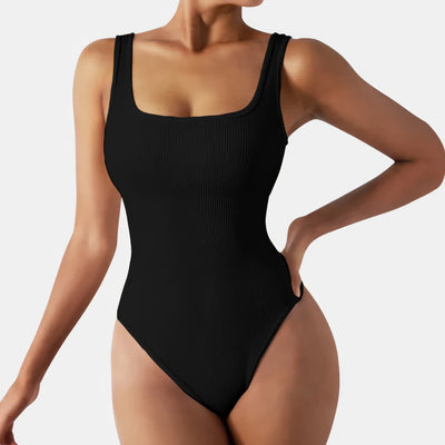 Ava – Sleek Ribbed Design – Bodysuit