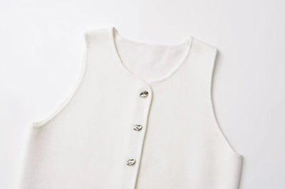 Adie – Effortlessly Chic – Knitted Vest