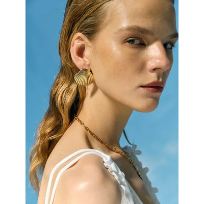 Hazel – Delicate Seashell Design – Stud Earrings