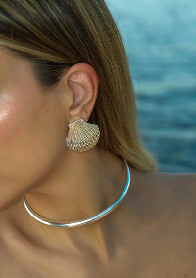 Hazel – Delicate Seashell Design – Stud Earrings
