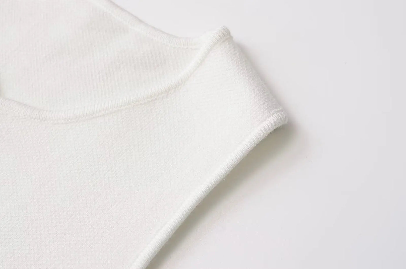 Adie – Effortlessly Chic – Knitted Vest
