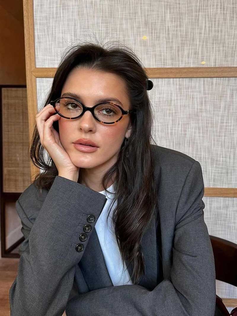 Clarissa – Timeless Oval – Sunglasses