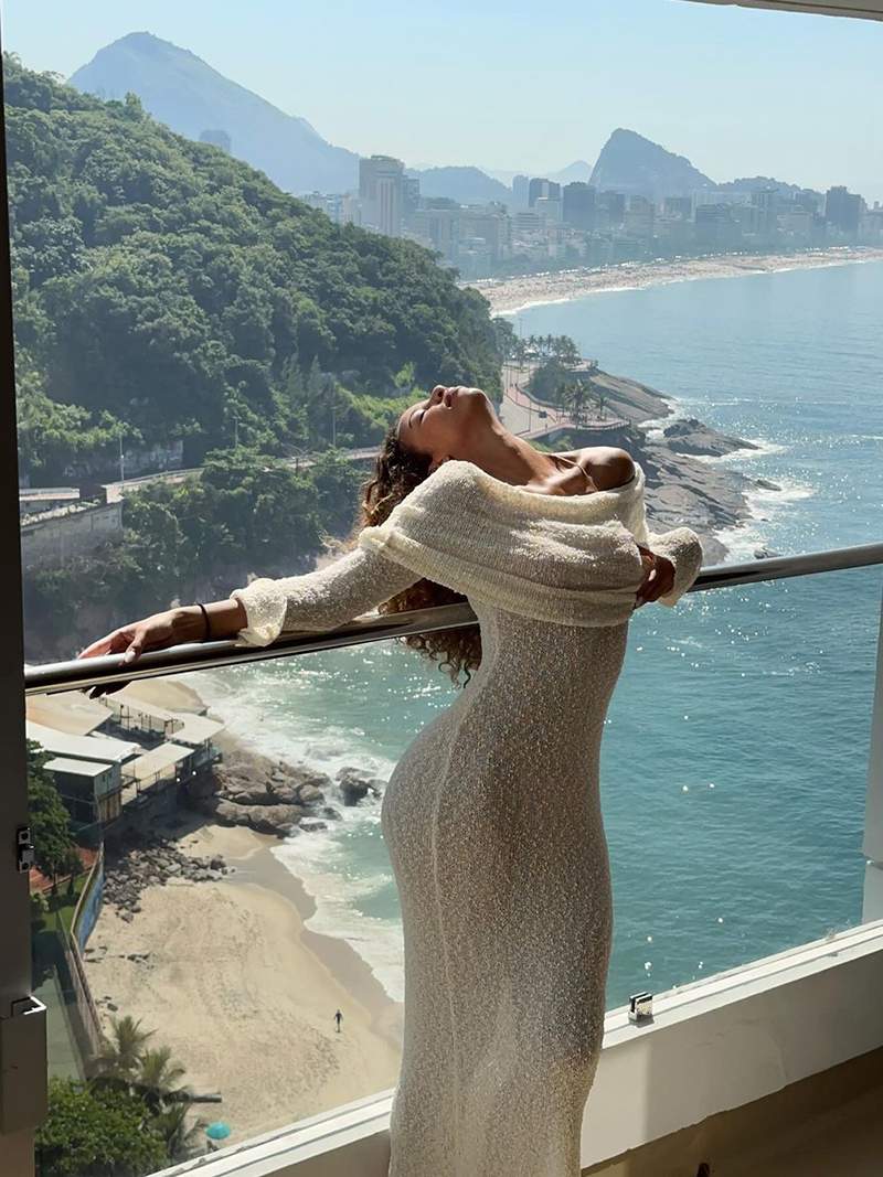 Angel – Graceful Elegance – Maxi Dress