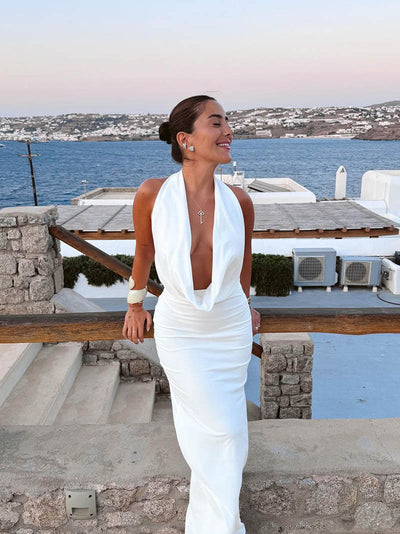 Vera – Elegant Deep V-Neck – Maxi Dress