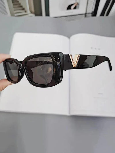 Violet – Chic and Bold – Sunglasses