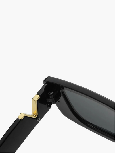 Violet – Chic and Bold – Sunglasses