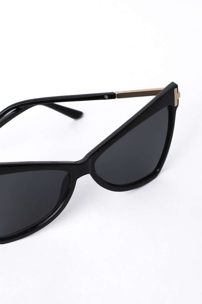 Xylia – Bold Cat-Eye Design – Sunglasses