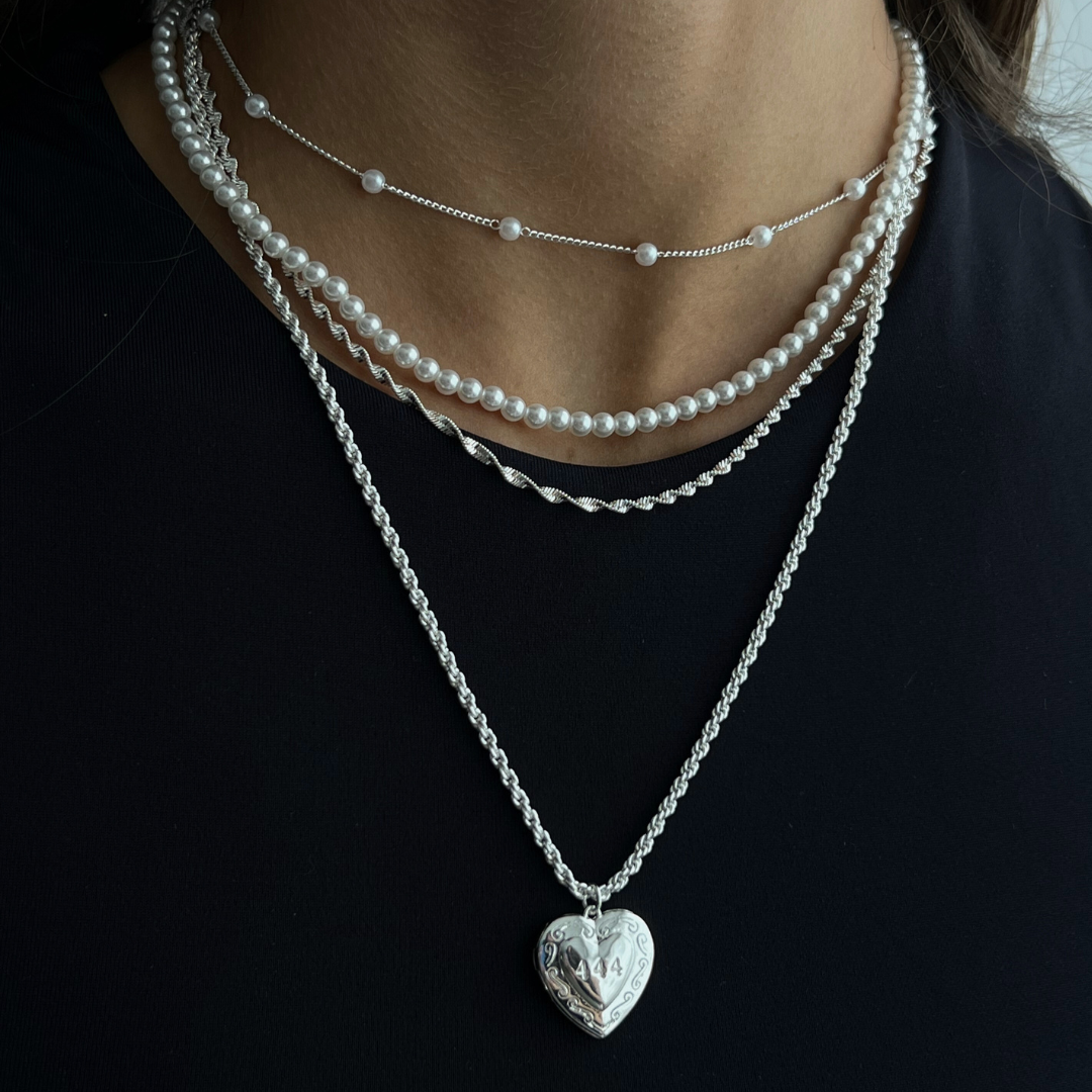 Adriana – Elegant Heart Design – Necklace